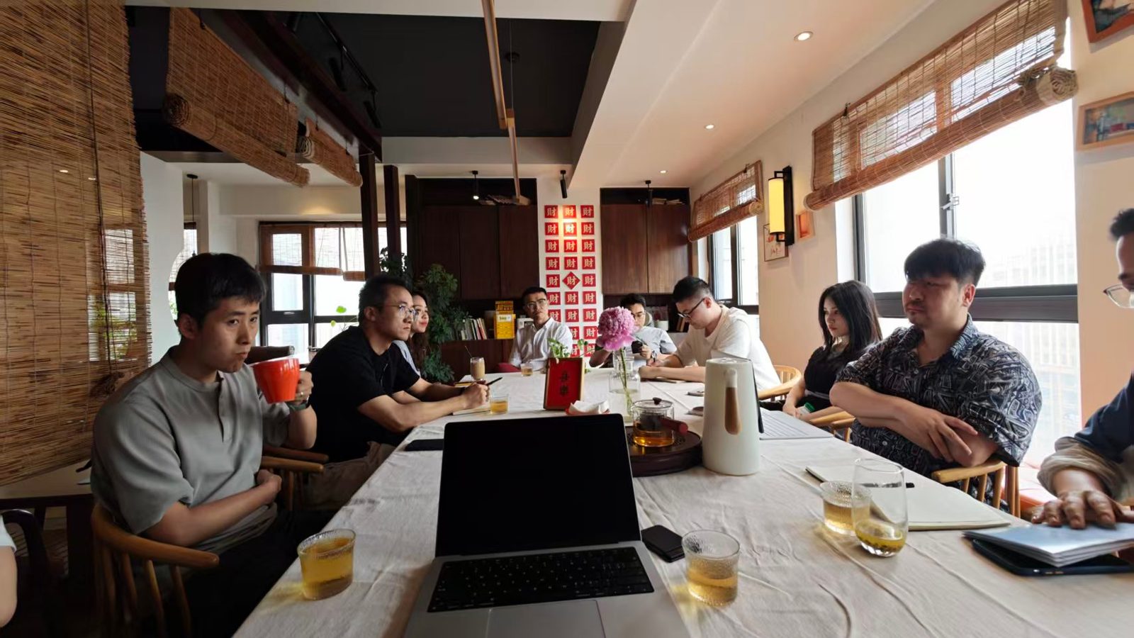 周六 AI 轻沙龙:AI 工具经验交换 + 转型困惑开放聊